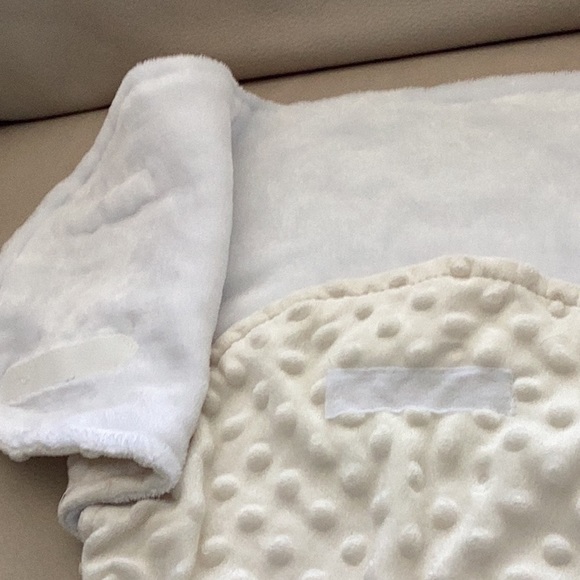 Petite L’Amour swaddle wrap ivory off white with lion embroidered very soft - Picture 8 of 14